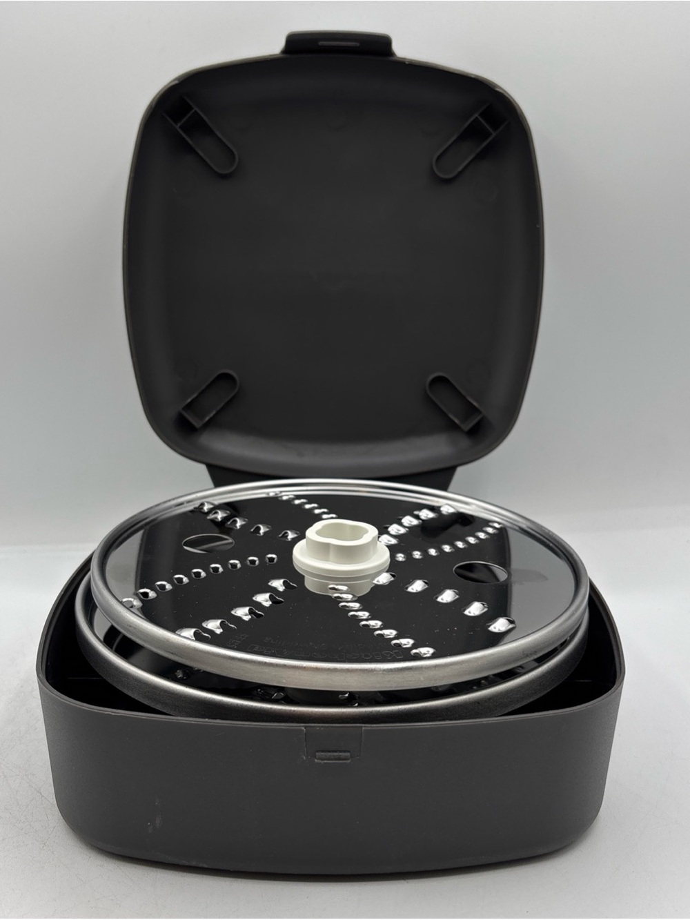 KitchenAid Food Processor Medium Shred Slice Disc Attachment w/Storage Container - Picture 6 of 9